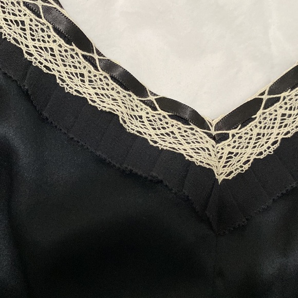 Ann Taylor Black Silk Lace and Ribbon Trim Cami Top NWT - Picture 2 of 16